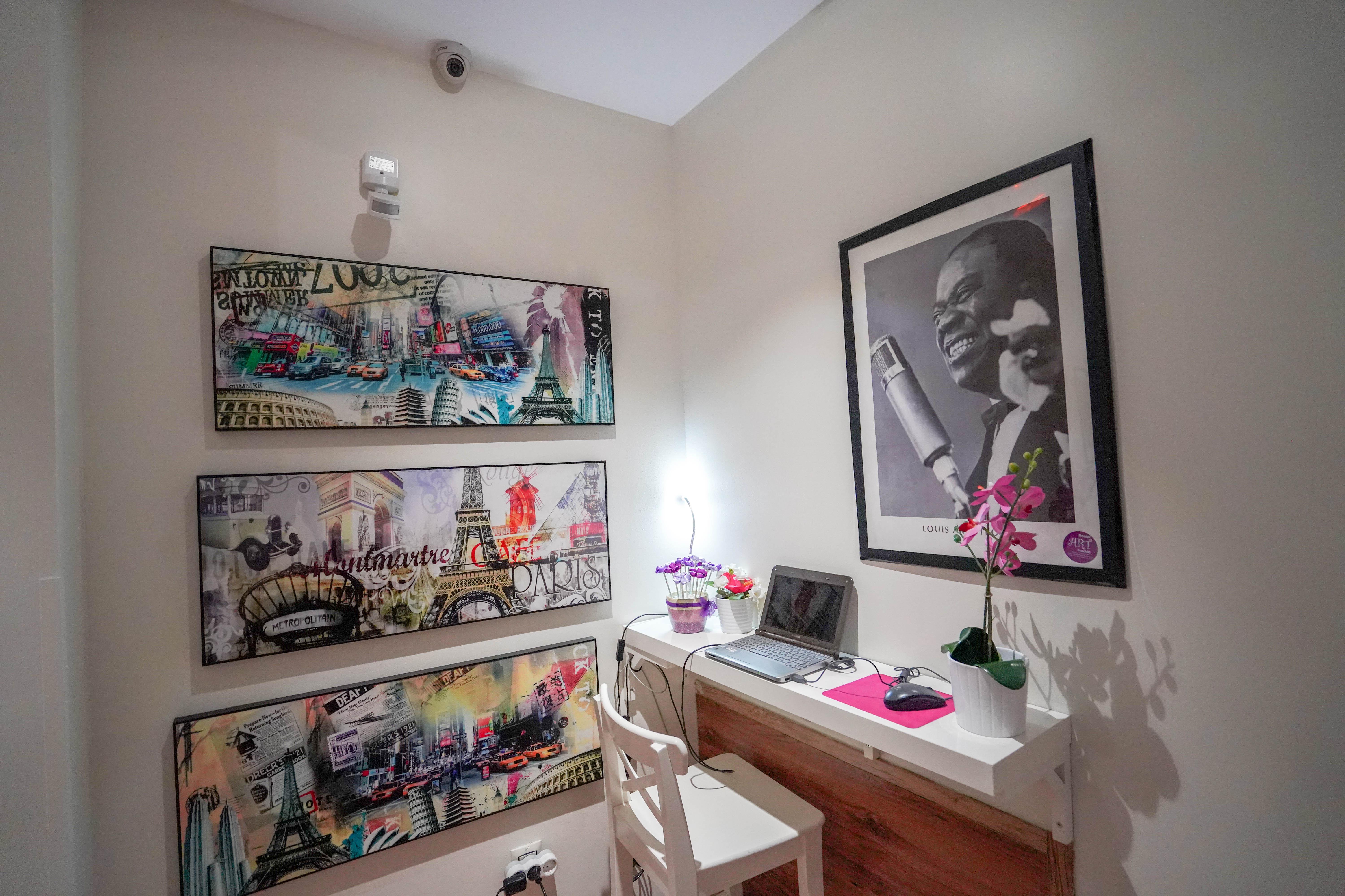 Hostal Art Madrid — Photos 1